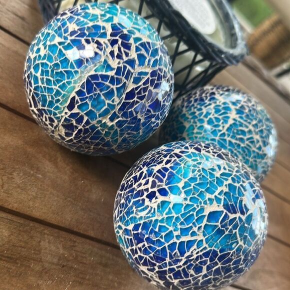 Pier 1 3Pcs Decorative Glass Orbs 3.15 Inch Centerpiece Decorative Balls - Picture 3 of 4